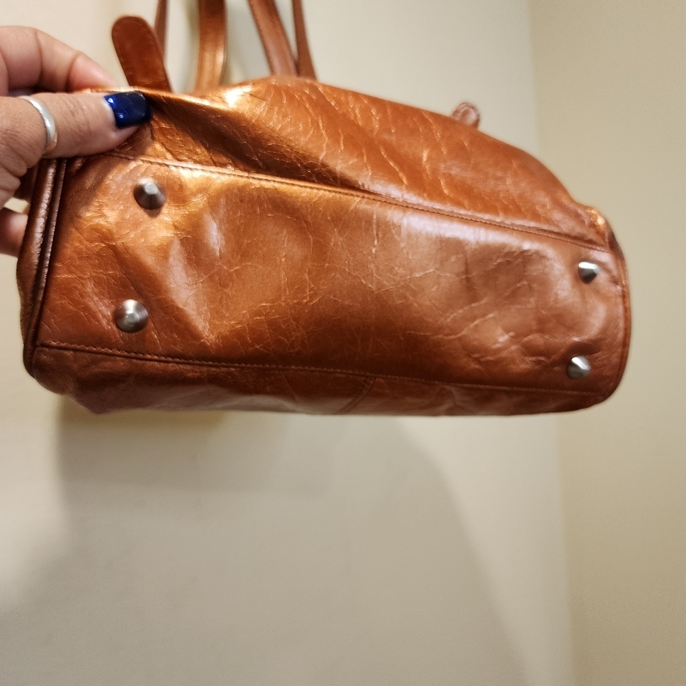HOBO International Metallic double Handles strap Bag - Picture 5 of 13